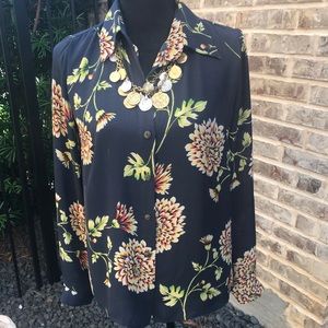 Cabi Long Sleeved blouse